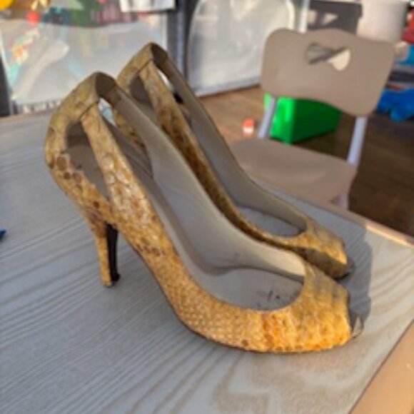 Fendi Vintage Yellow/Brown Snakeskin Heels - Picture 3 of 9